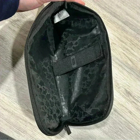 Nintendo Switch & Lite Official Lux Pouch Carrying Case Pokémon Pikachu - Picture 5 of 9